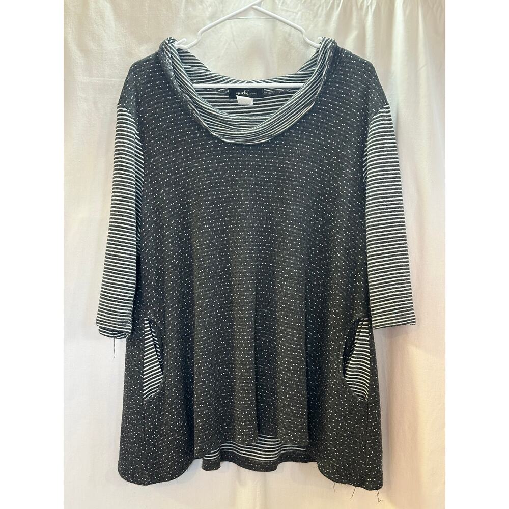 Yushi Black & White Polka Dot Stripe Pocket Top – Relaxed Fit